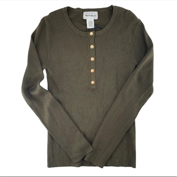 FOR THE REPUBLIC Olive Green Ribbed Knit Top / Sweater Small NEW - Picture 1 of 6